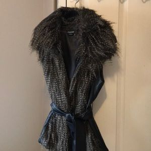 Bebe vest feather